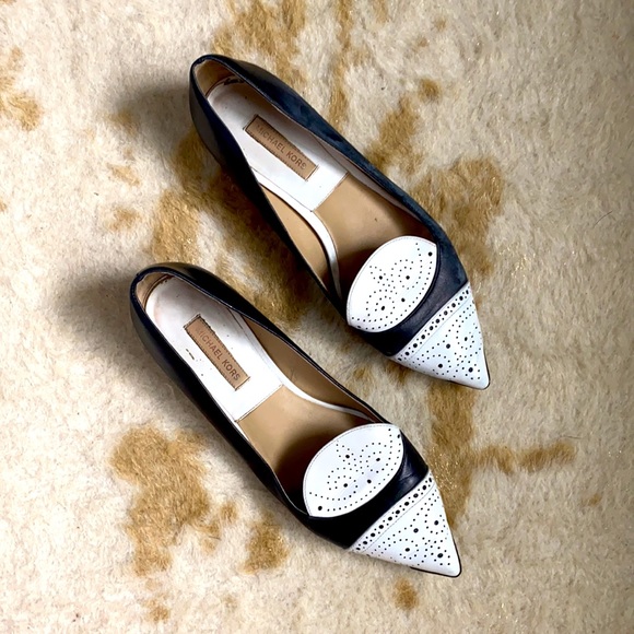 Michael Kors Flats - Picture 2 of 4